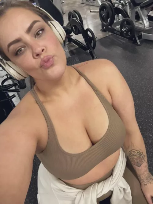 She’s so sexy!!! by [deleted]