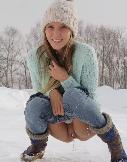 Snow pisser 🥶 by Porncollector22