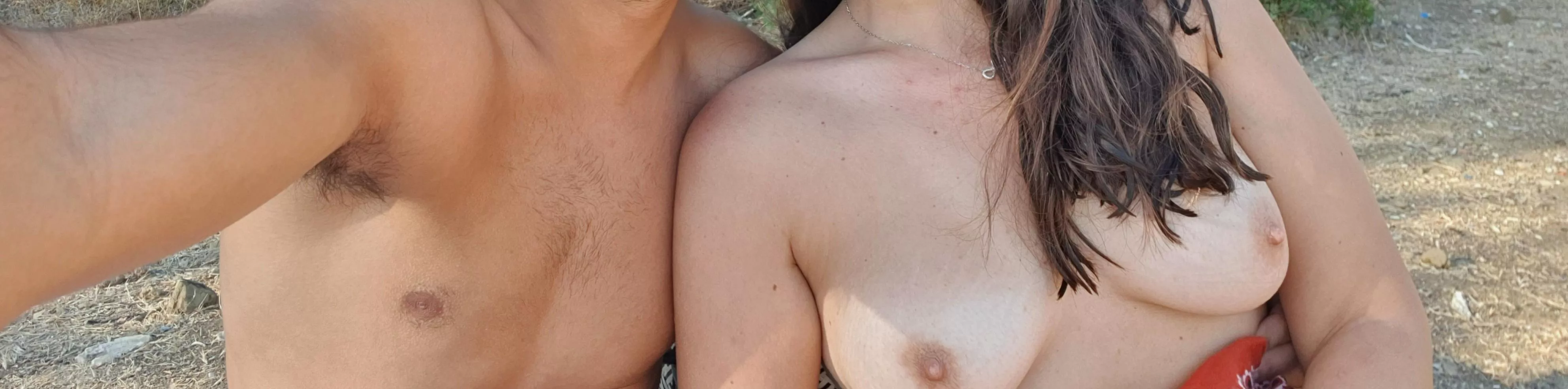 topless posted by alxis46