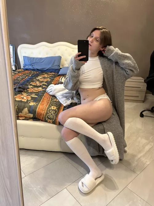 who’ll be mommy’s good boy? by goddessRoselyn