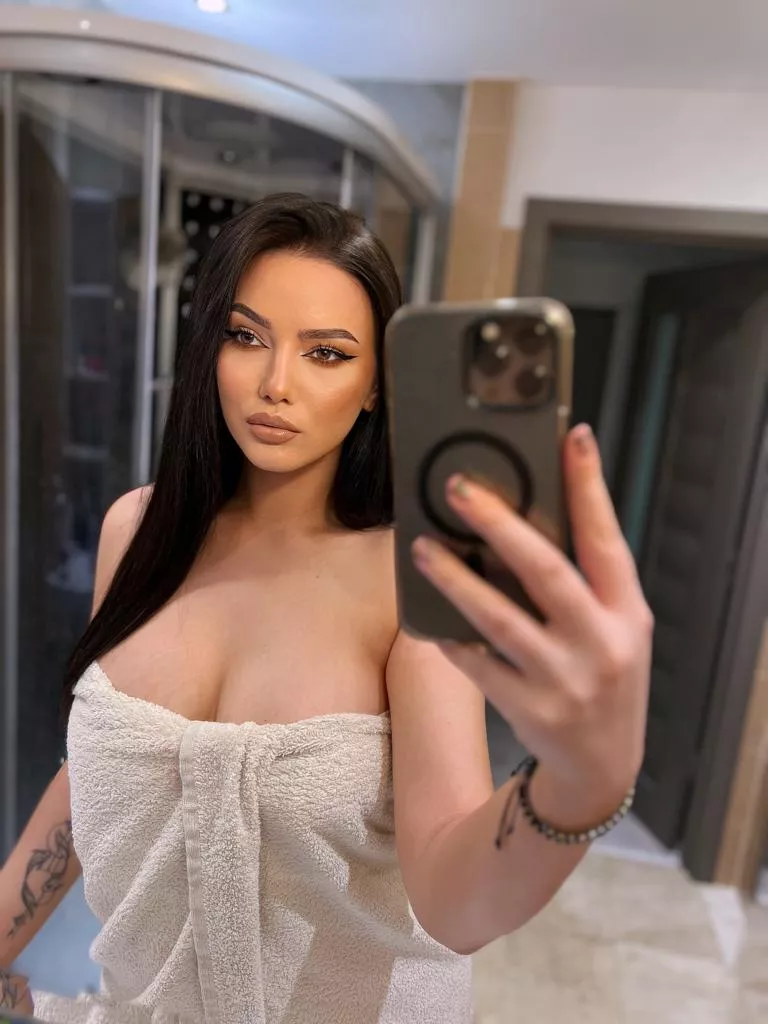 🥳 wish you the best week https://www.myfreecams.com/#IdaRose 😍 posted by Ida__Rose