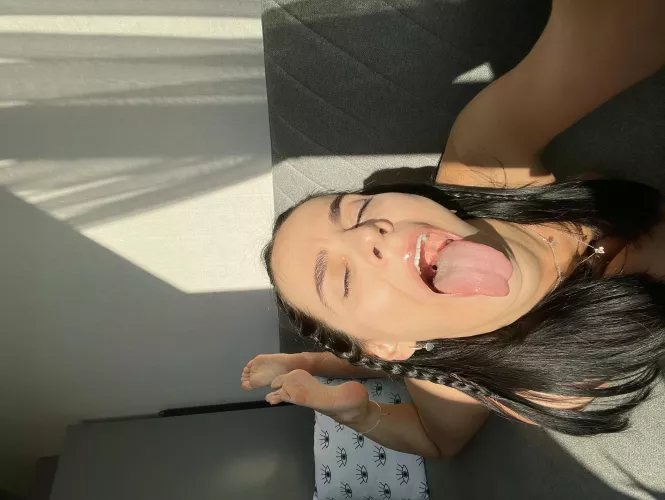 would you like having your dick in between my feet? 😛 by eluefa