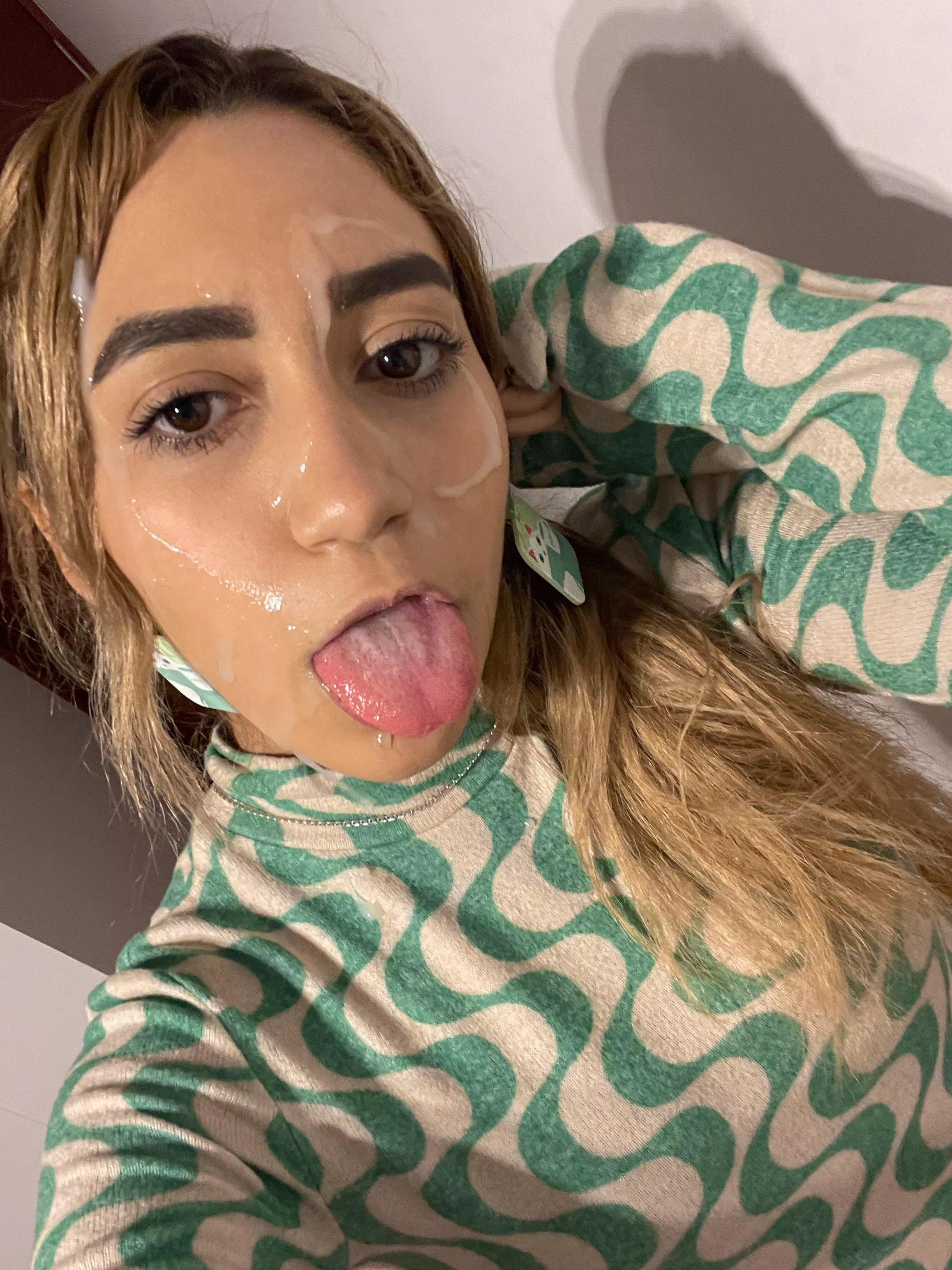 You can cum on my face, just don't ruin my Christmas sweater 💕 posted by ArtemisCarmona