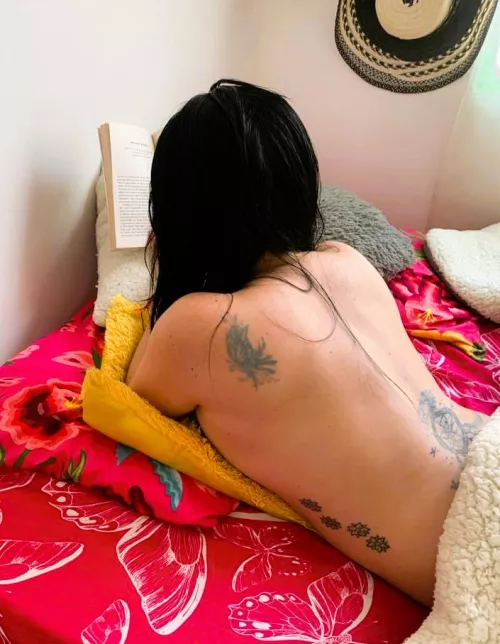 Your girl likes to read naked 🥰 by ForbiddenCandyxx