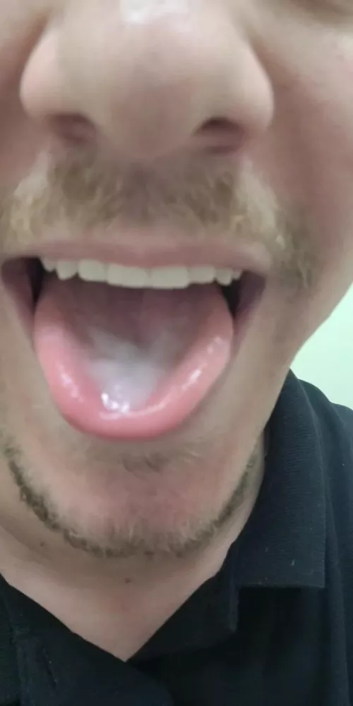 33 SC: gaping_guy / daily own cum snack challange / day 3 by Gaperguy