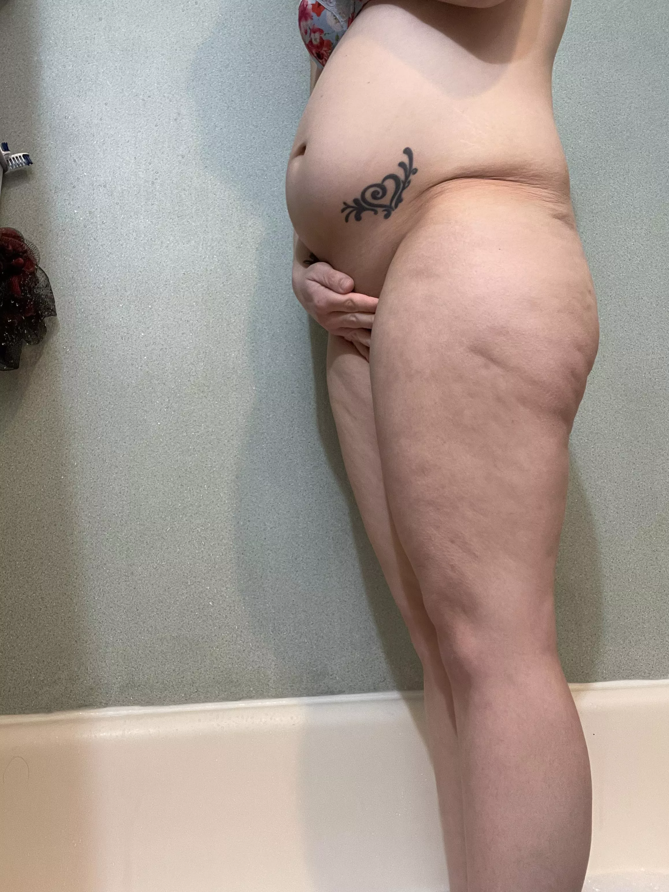 4 months pregnant and loving it posted by itsjxnnifer