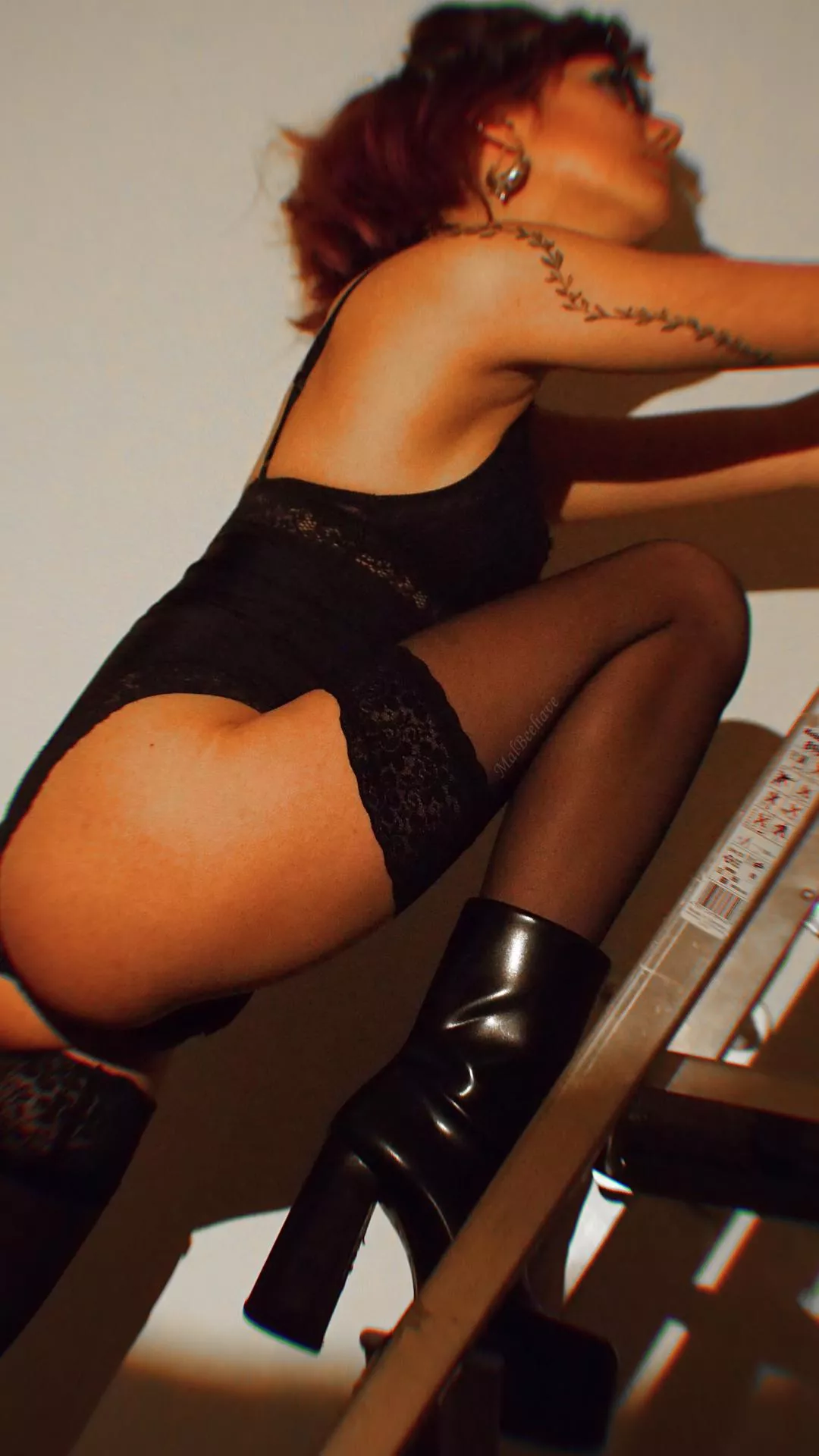 90s grunge vibe with ass and stockings sprinkled in by me :) posted by MalBeehave