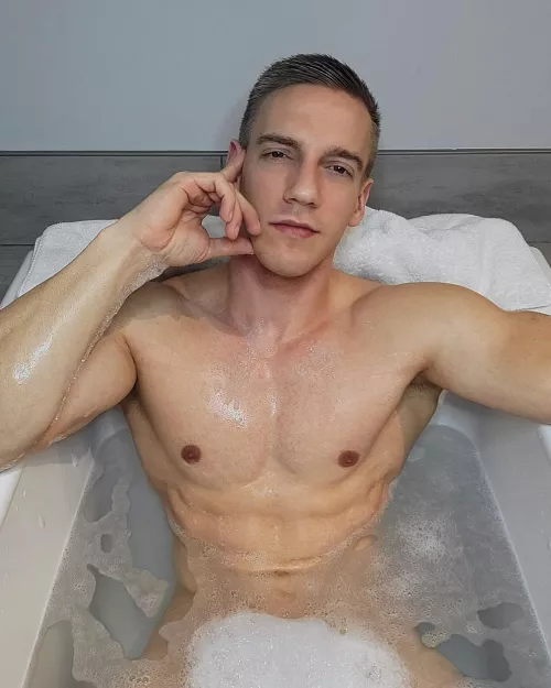 A long & sensual bath 🥵 by John_fitness91