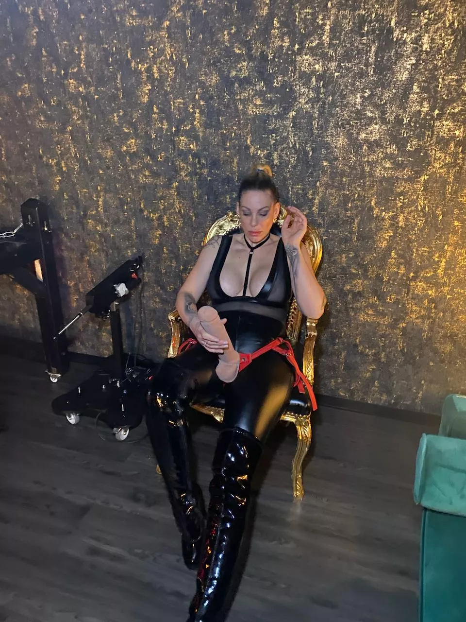 A night full of surprises: when you least expect it posted by BawdyDiver