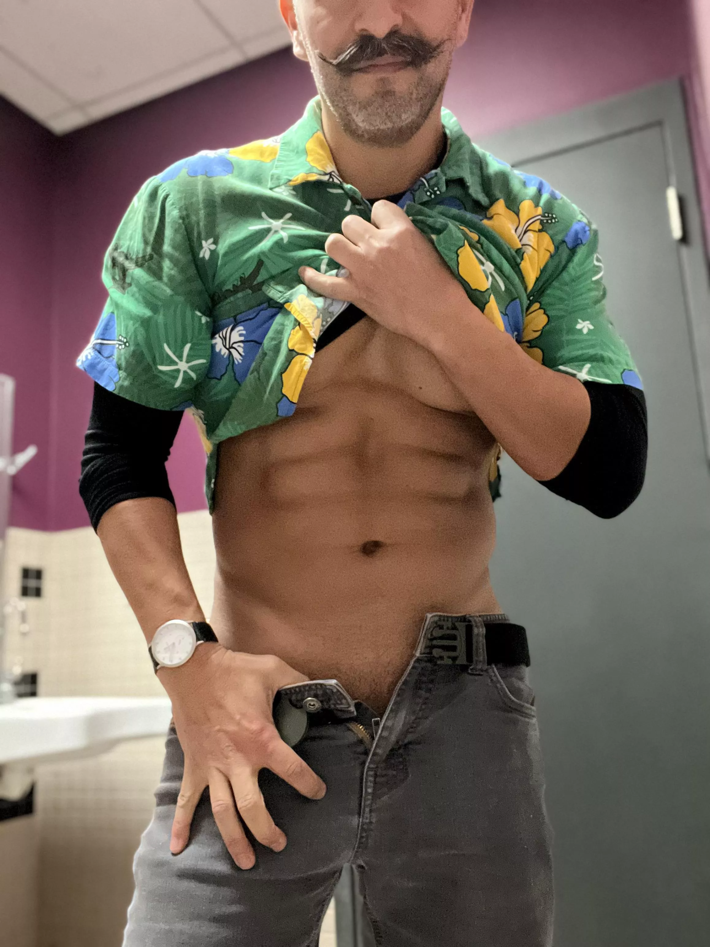 Aloha! Thinking warm island vibe thoughts today, wanna come warm up with me? posted by Future_Poolboy