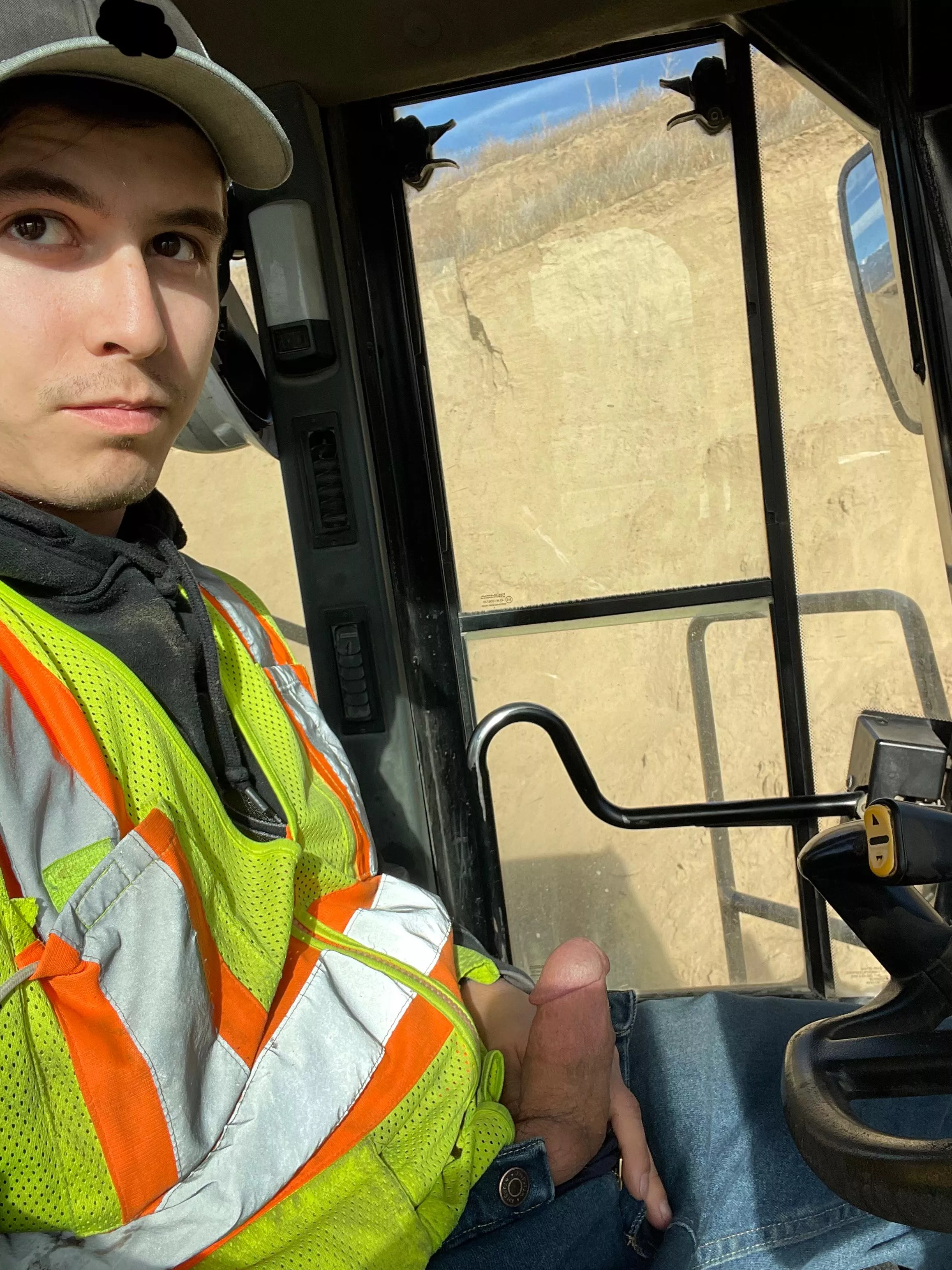 Another day at work. Check my profile for more ! posted by Zamazk