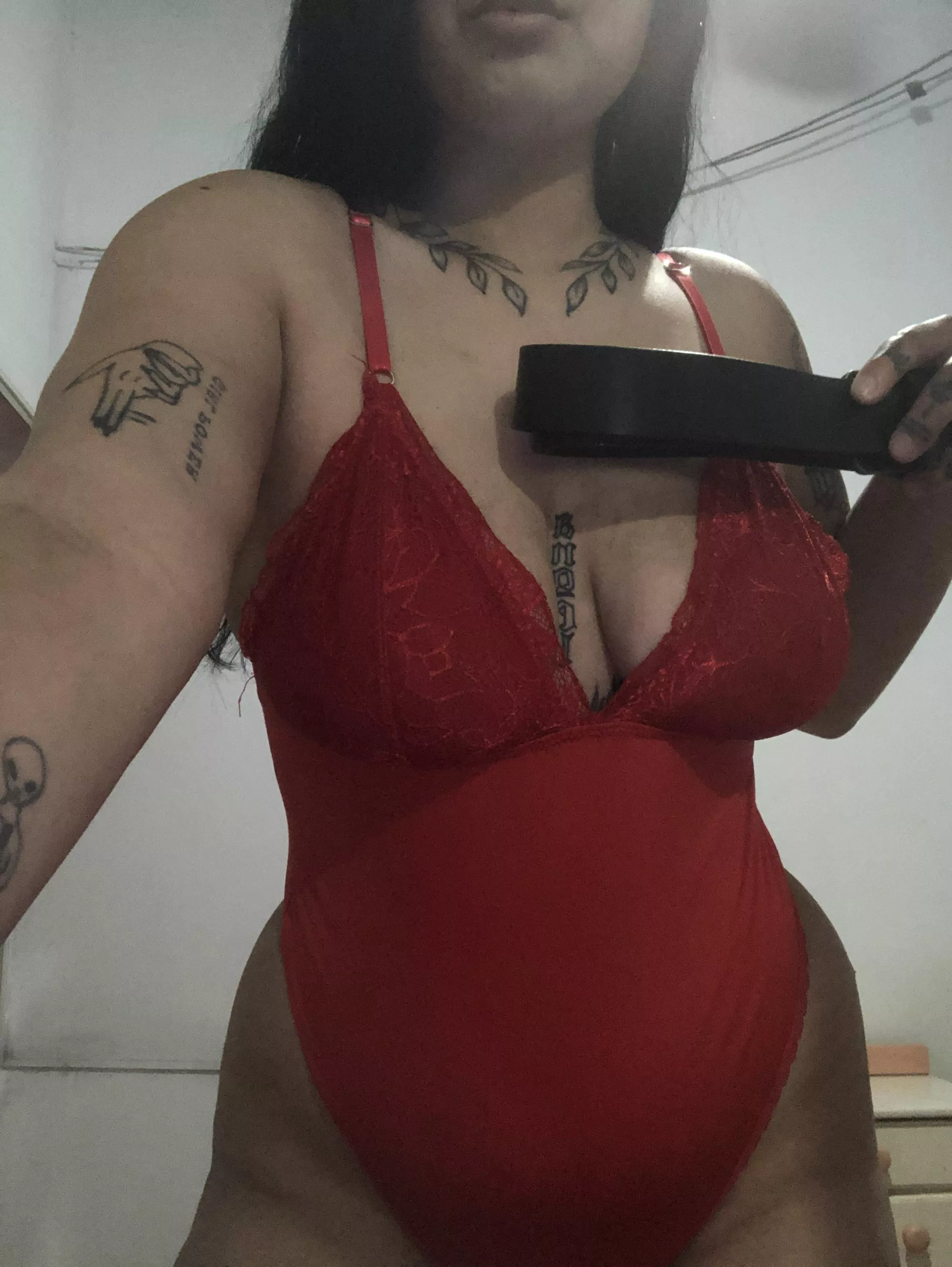 Be a good boi and I will sit on you, otherwise I will have to use my whip... posted by Remarkable-Middle849