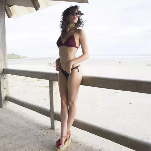 Beach babe by onaartist