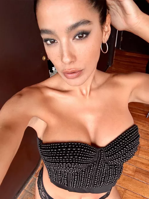 black is my favorite by ashydeluca