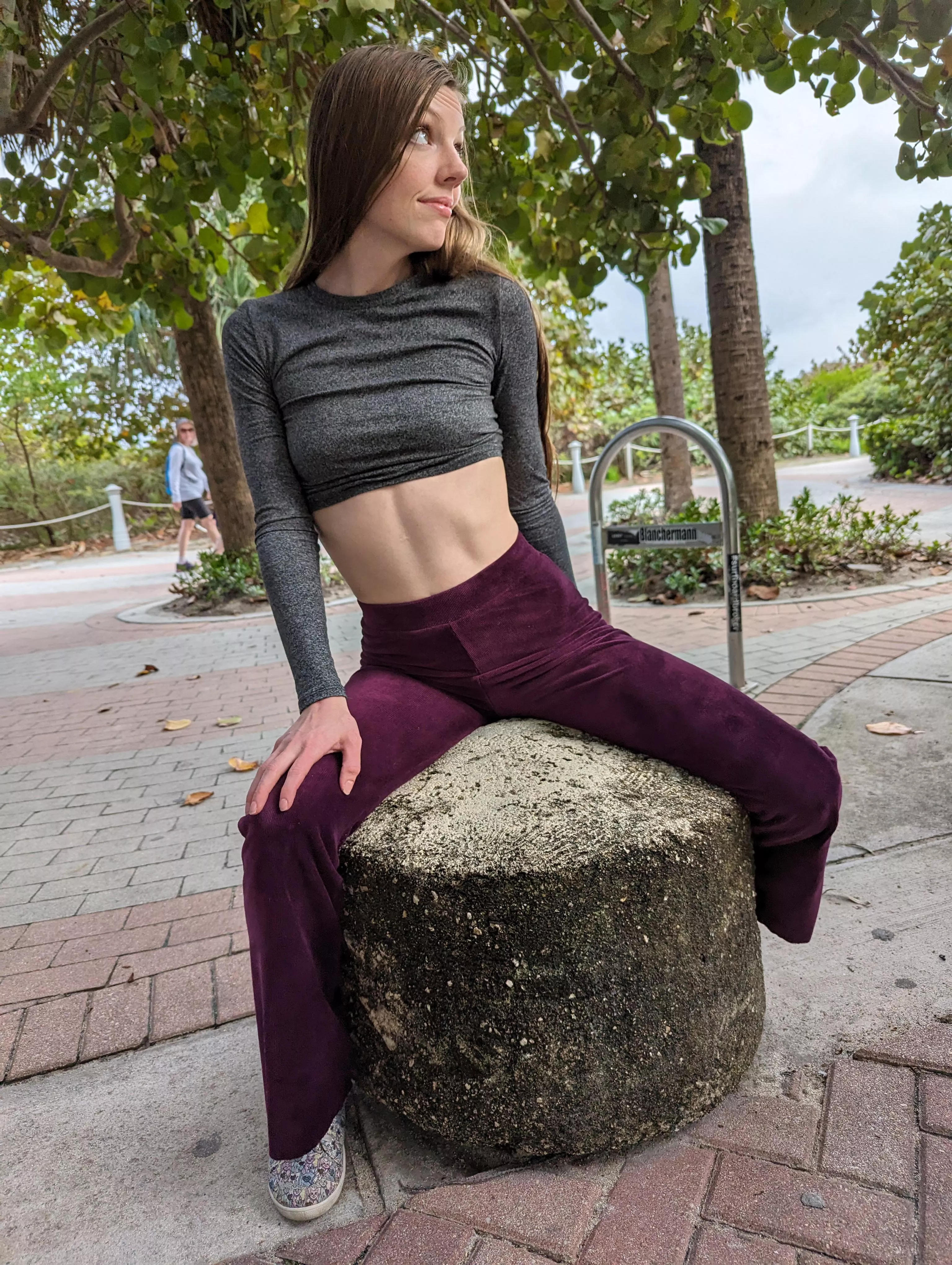 bringing pale back to Miami! posted by dizzydaily