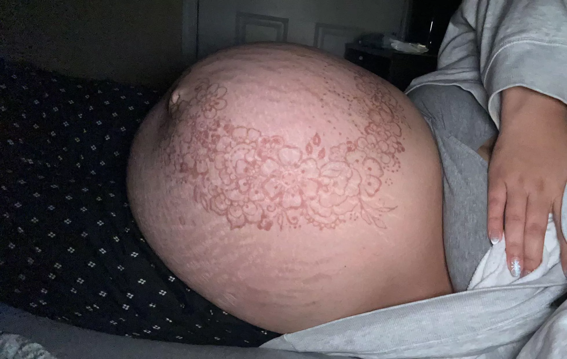 Can you fuck me into labor? 😏💦 posted by Milkymooon66