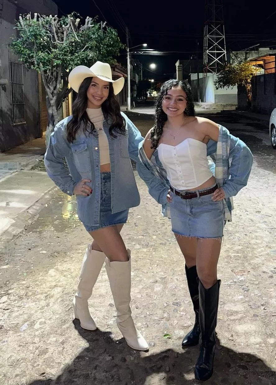 Choose a Latina for cowgirl position[2] posted by Mysterious-Green-538