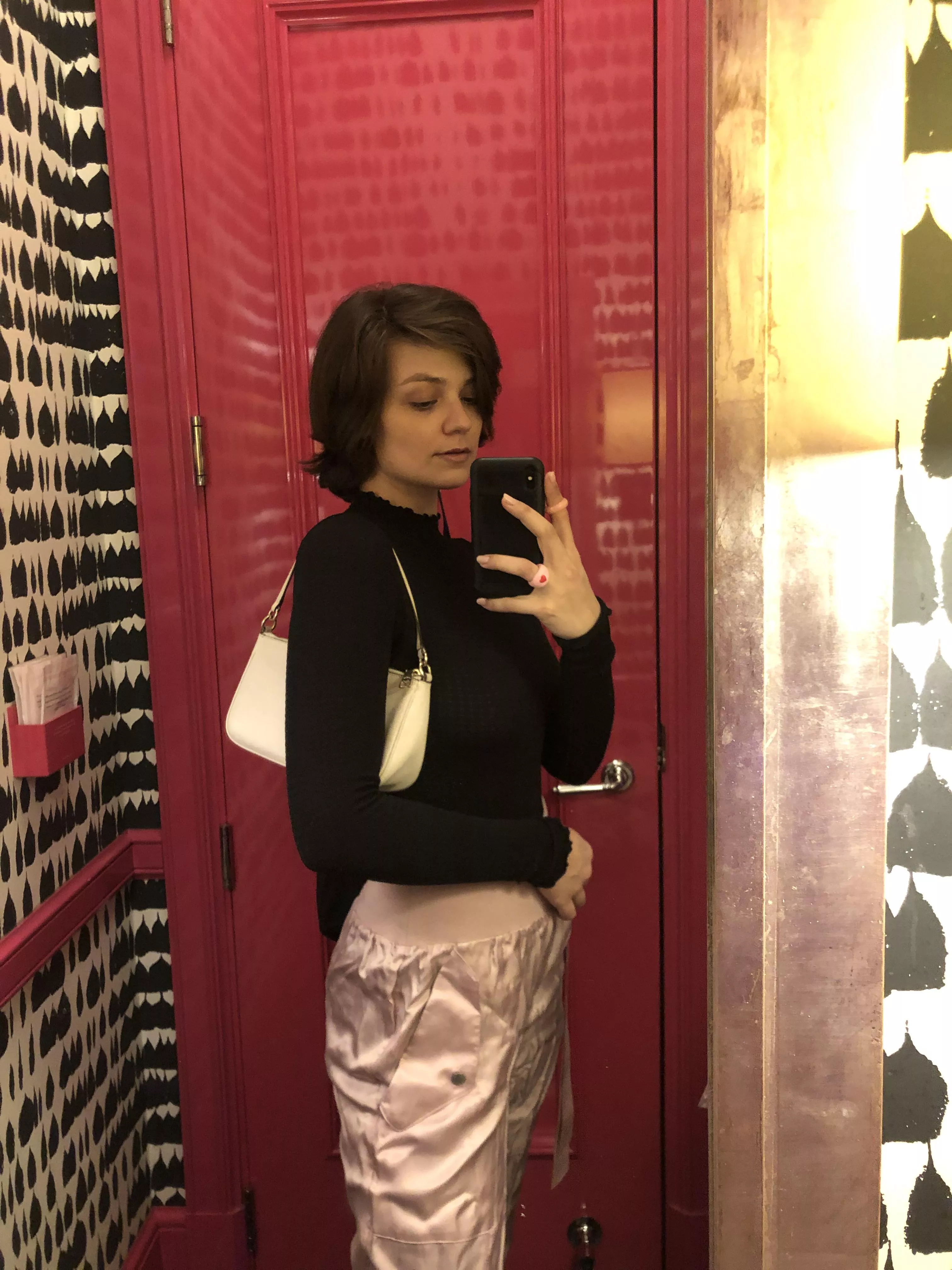 Classy queen today posted by ShiftAccomplished579