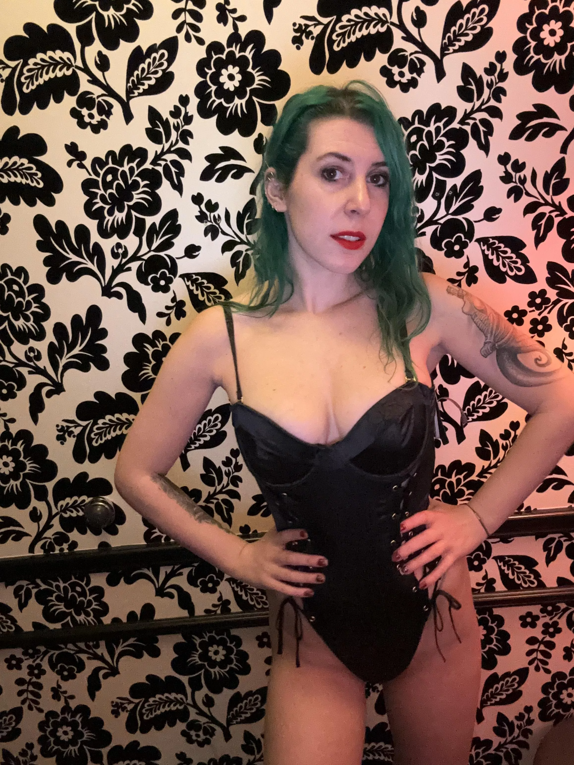 Cute and petite posted by sirenskiss3