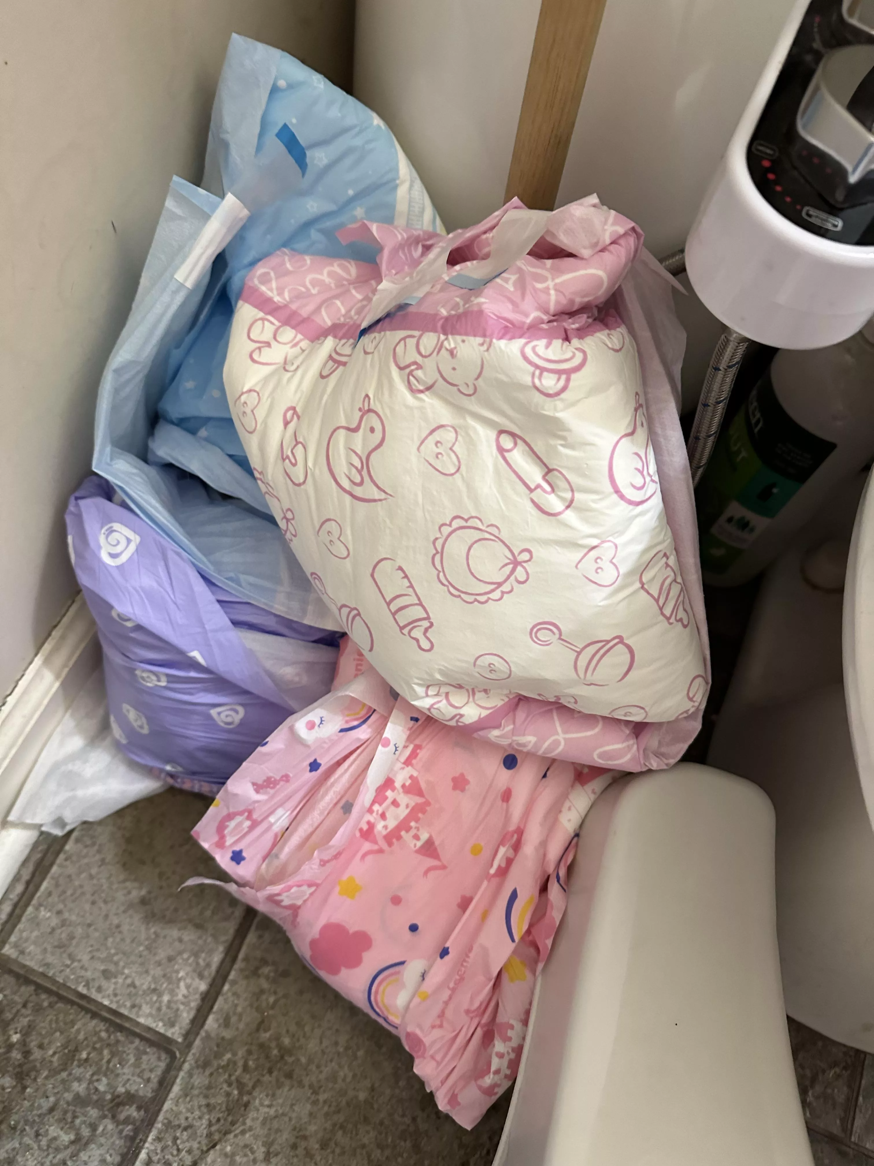 Diapie pile? posted by lilbarefootprincess