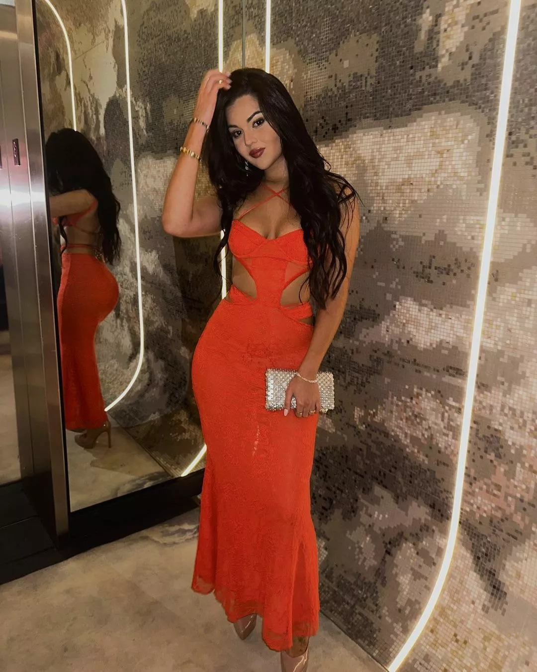 Do you like the red? posted by AmayaGrace