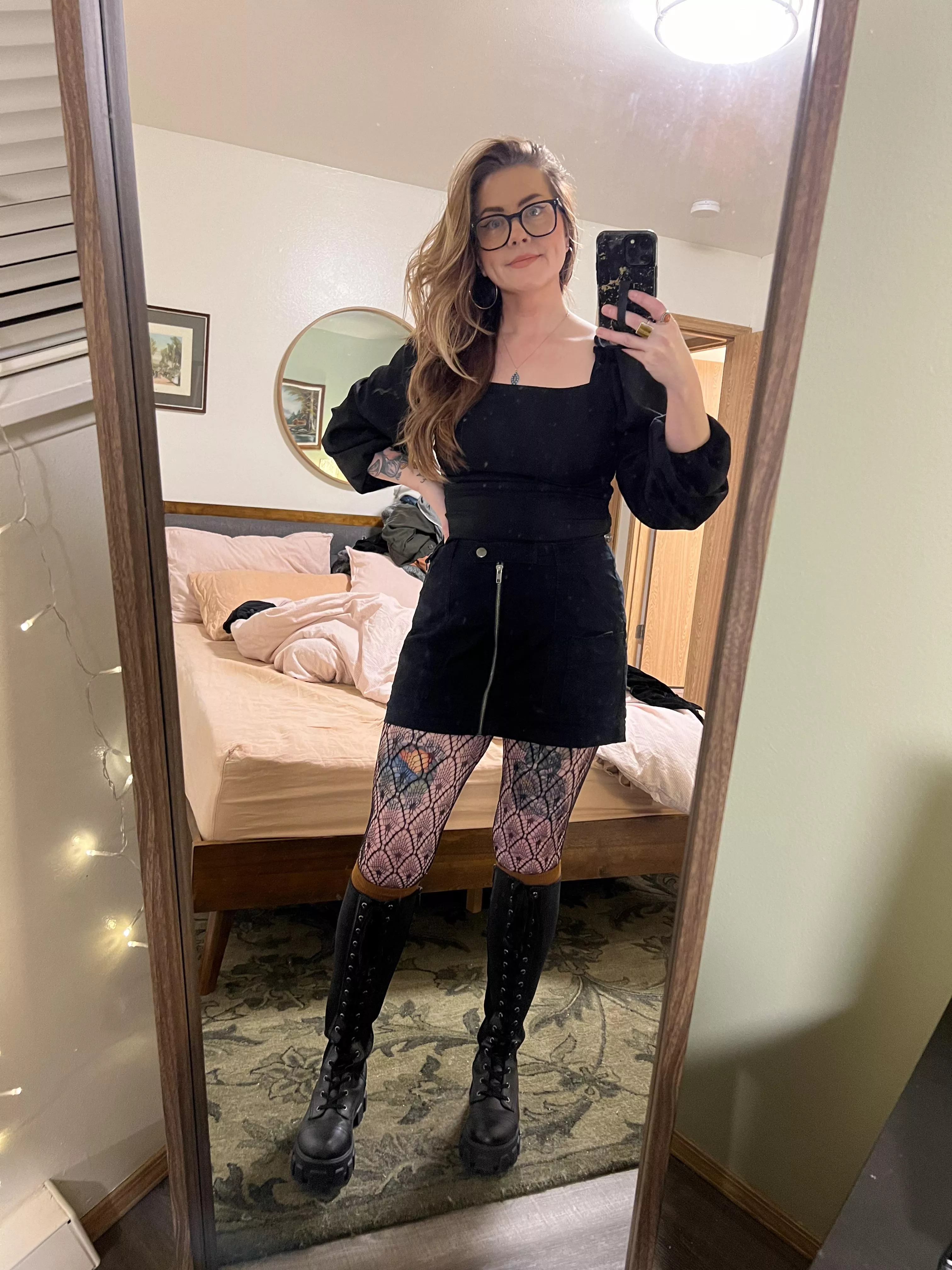 Do you think I’ll get fucked tonight? posted by thekinkycherries