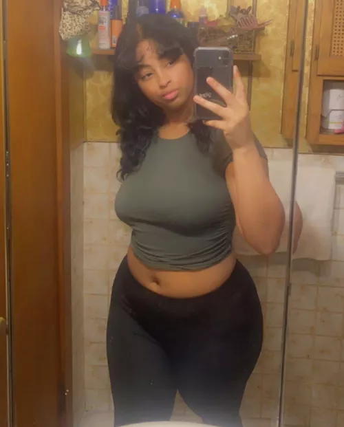 Don’t you just love a Hot Black Goddess <3 by Sexythickslut19