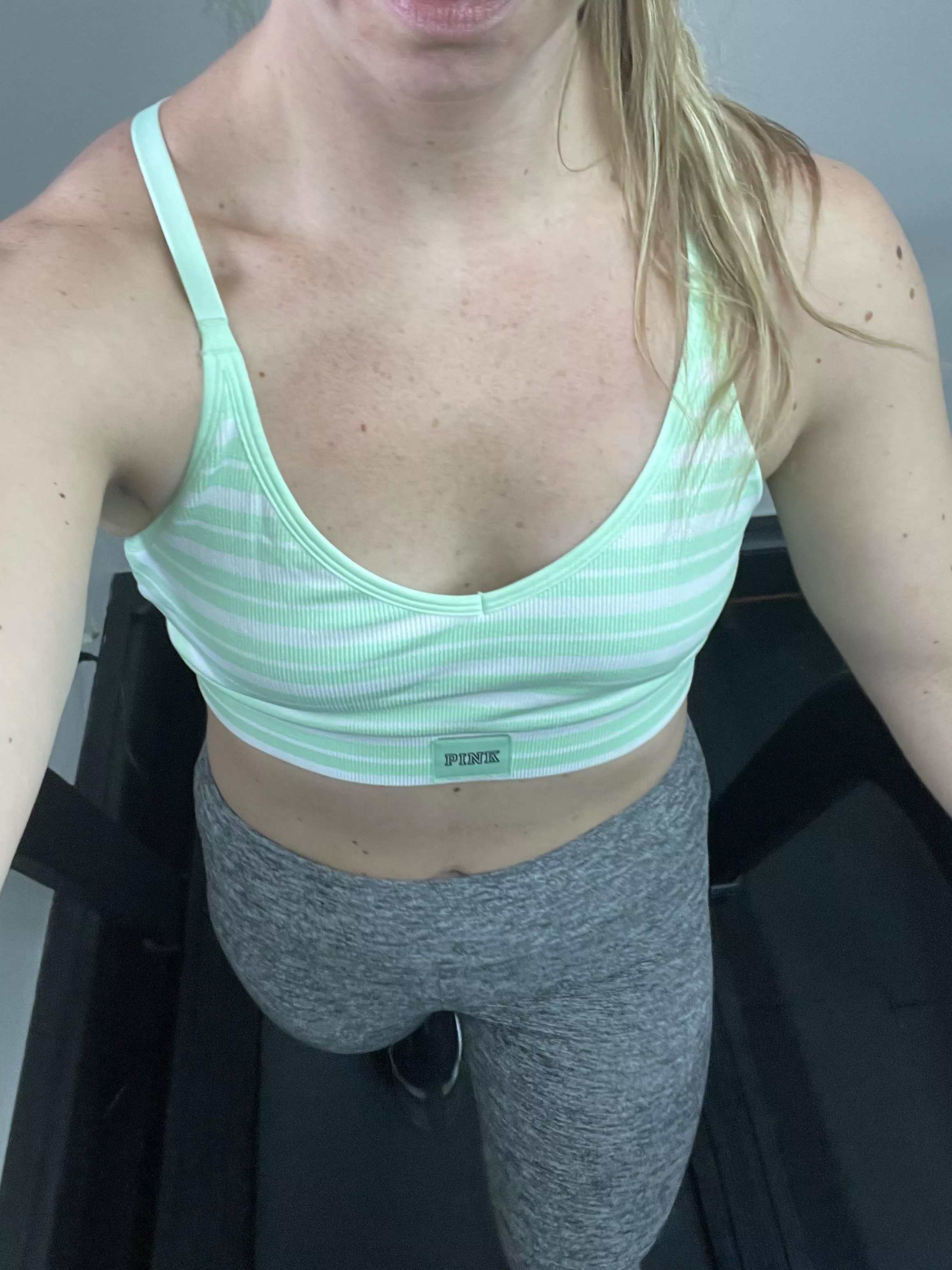 (F) Getting my sweat on. Need someone to help me stretch after posted by 3fourplus3fivexo
