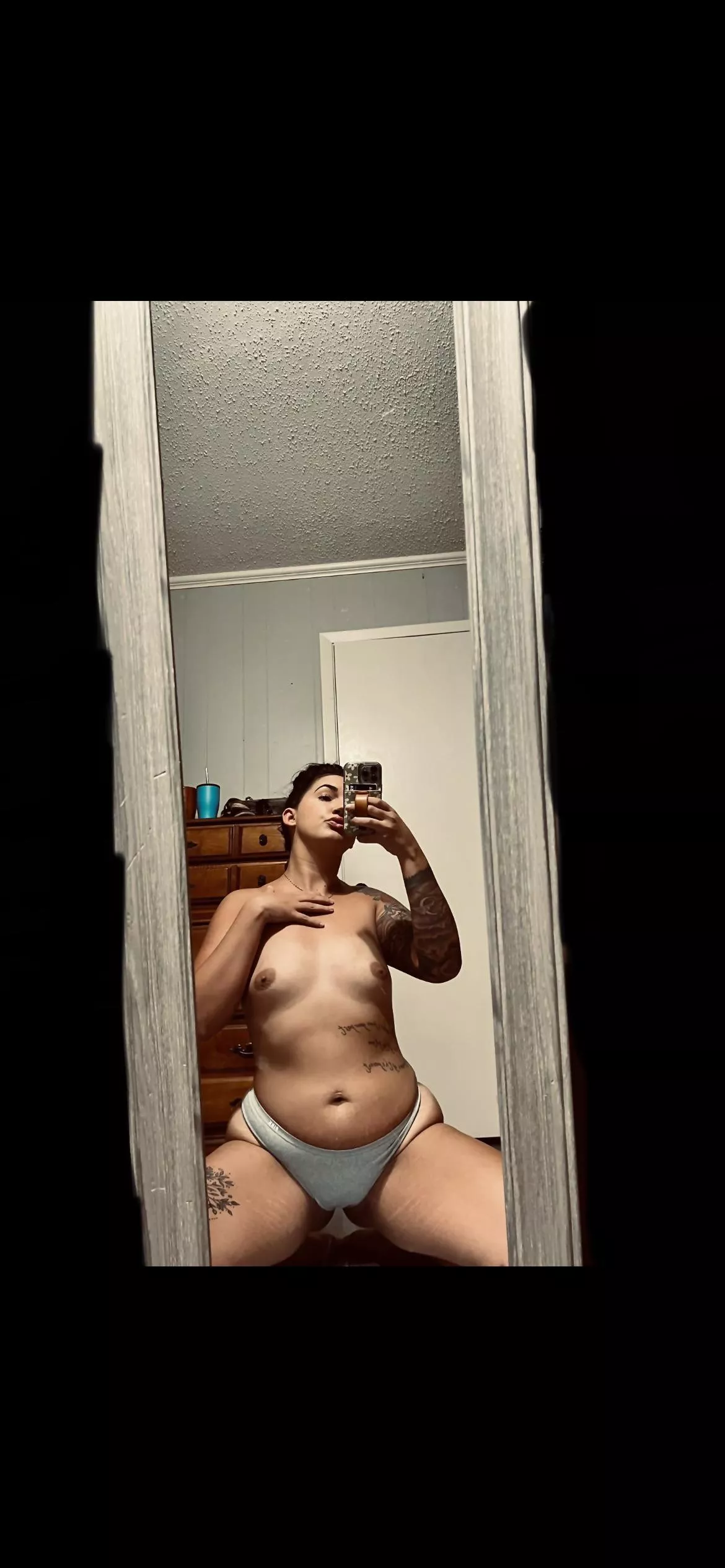 F27 Who’s ready to drain for me today? posted by Blazey_baby