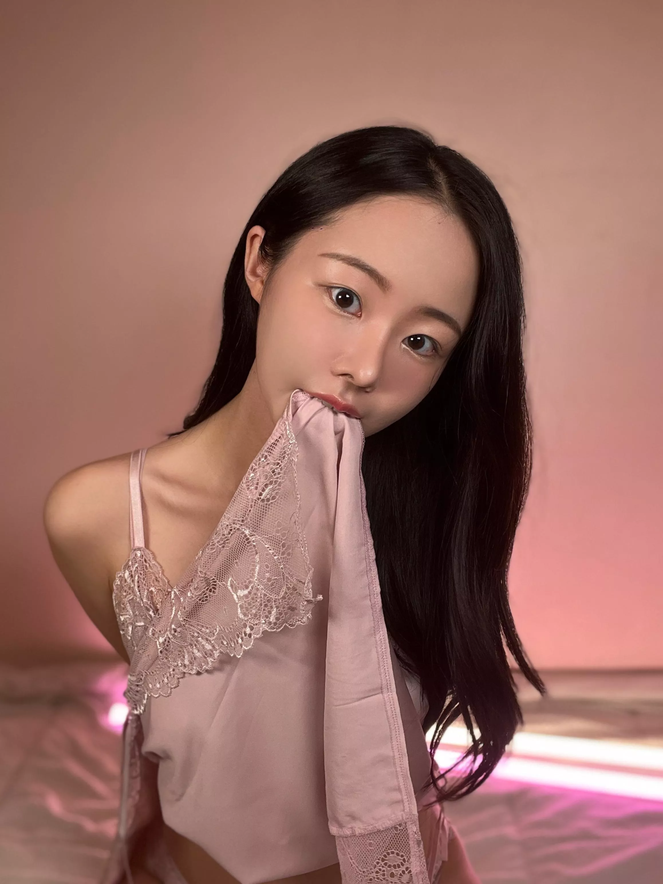 Fcktoy or wife material? posted by xoo_Chloe