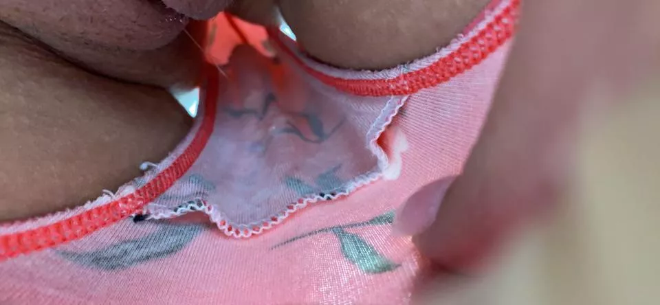 Follow the string of MILF nectar posted by ktcoxx