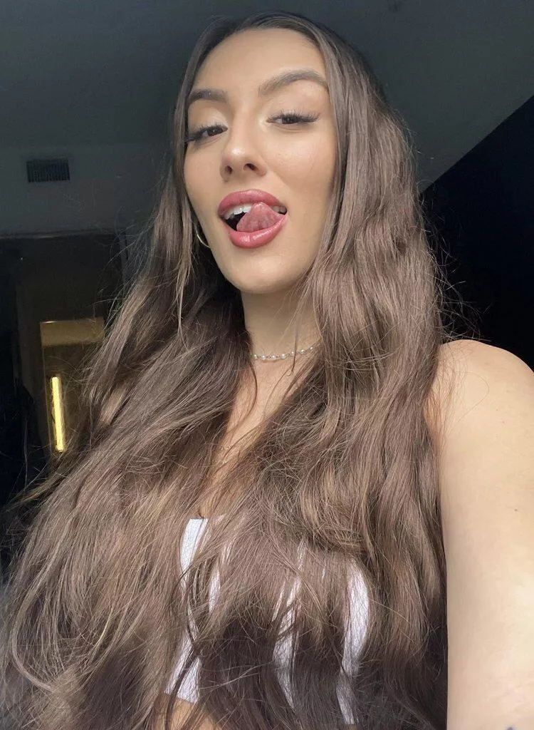 Help me with my homework, and I'll give you something in return 🙈 posted by Warmthspringe