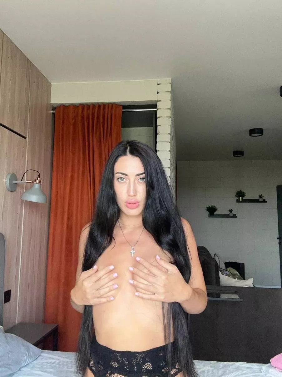 I can be your little doll fot tonight ;) posted by EliseDavise