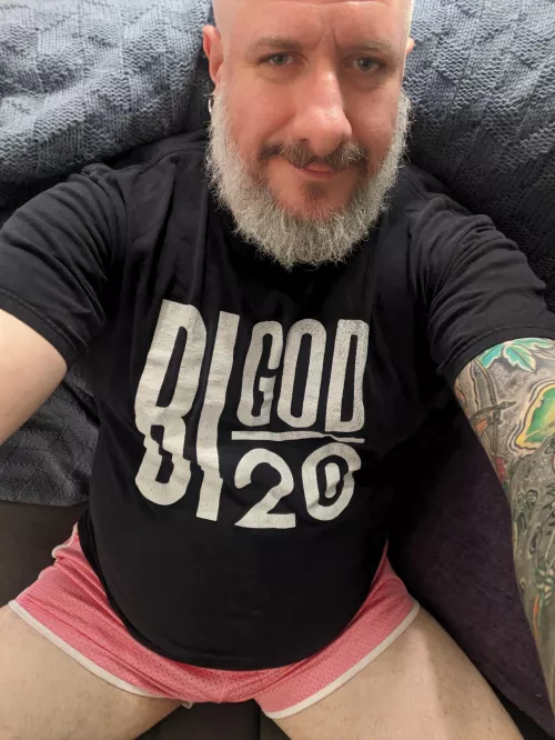 I hope everyone is having a lovely evening by ostensibly_furry