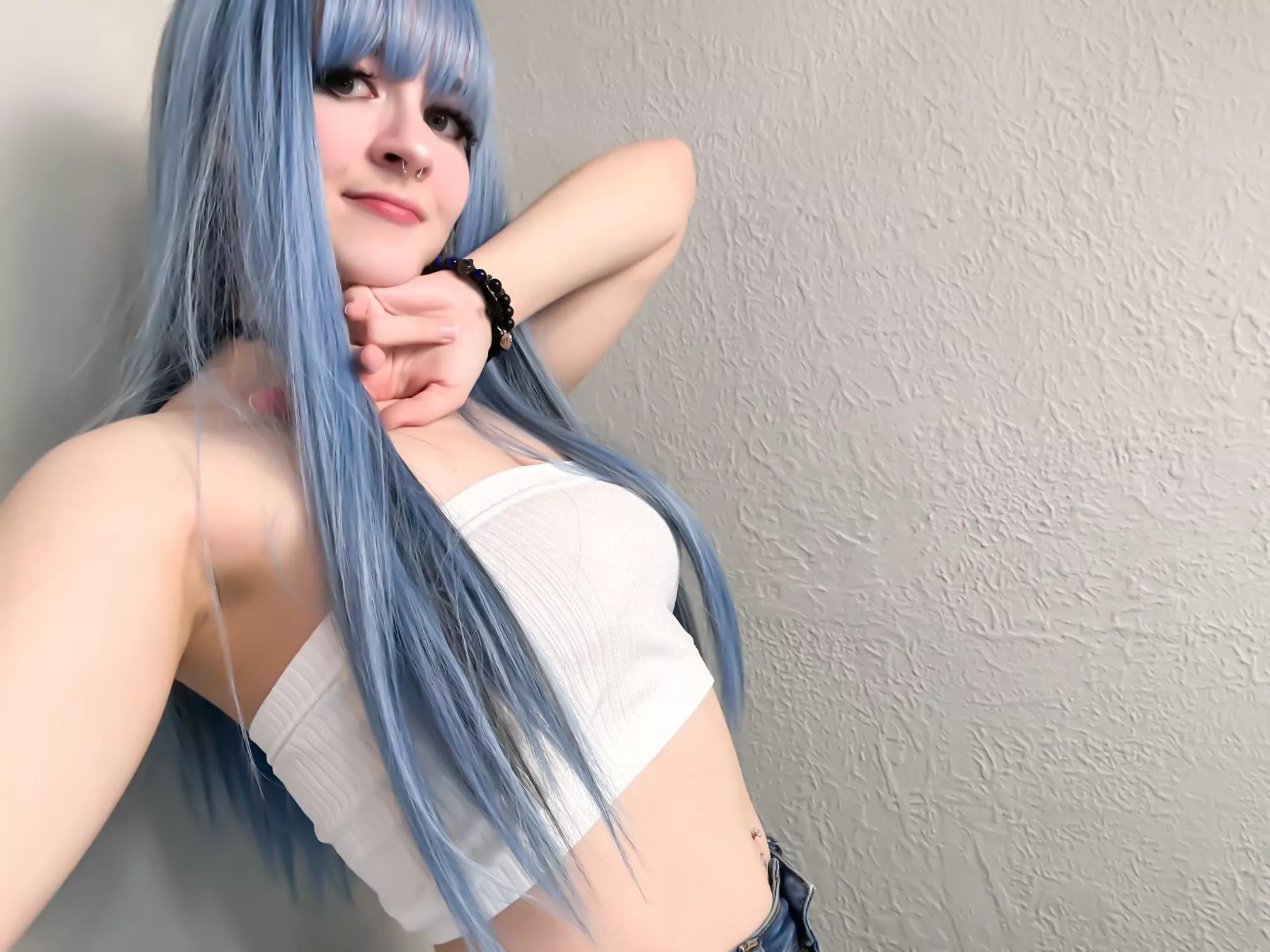 I hope the rain doesn’t soak my white top posted by Hikari_Scar