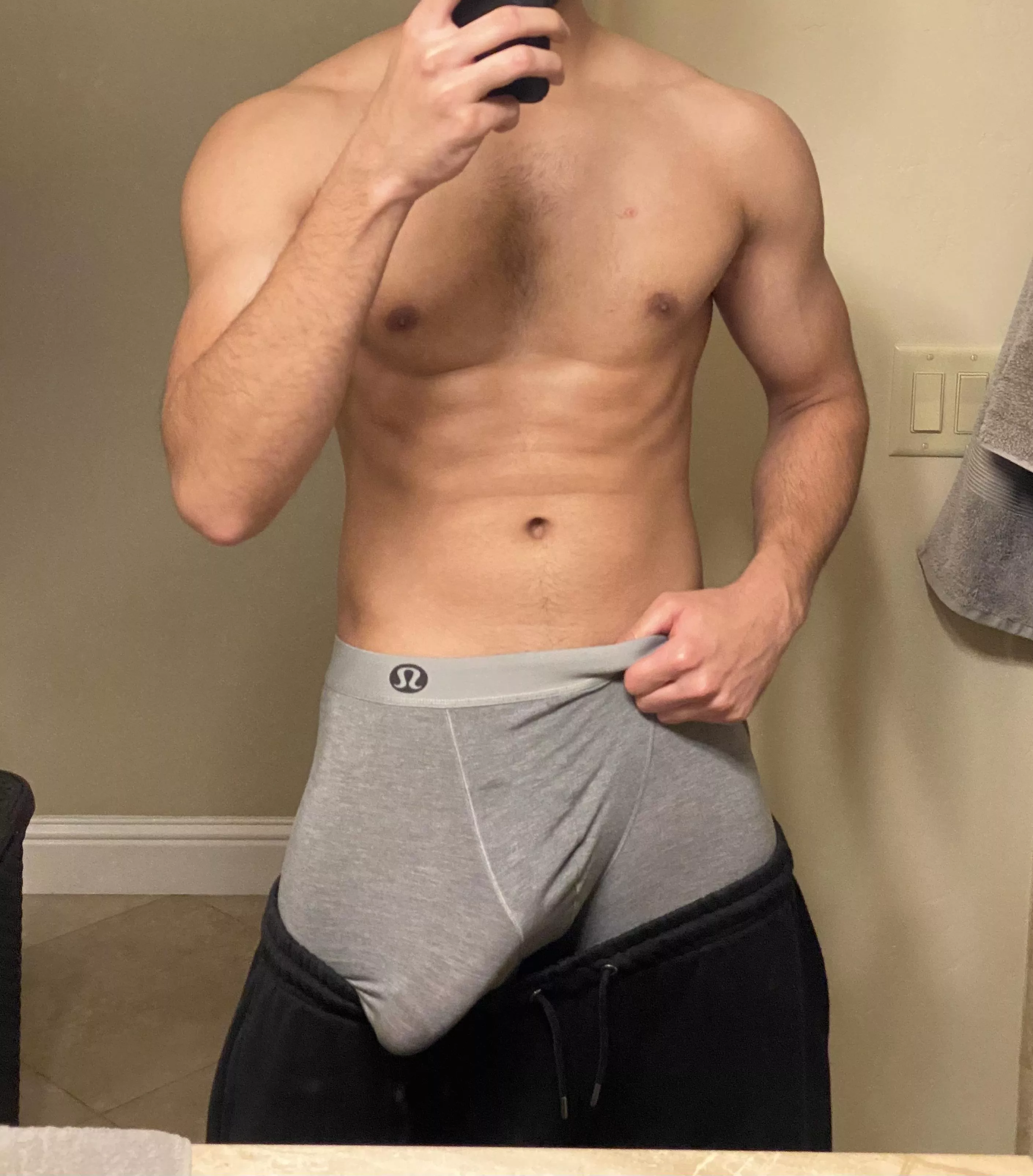 I love that the tip outline is so visible posted by thathungdude99