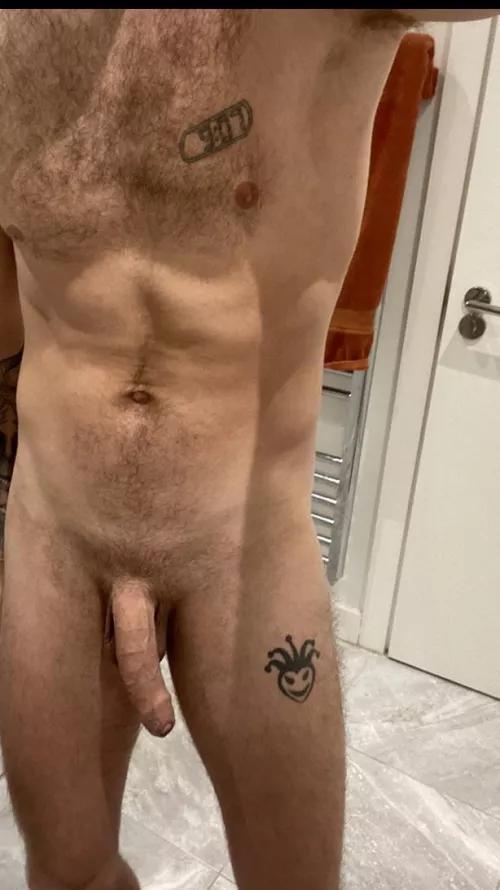 I was showing my workfriend a picture of my meals and he scrolled one too far and landed on this. The silence was the worse part… by Captaincurve907