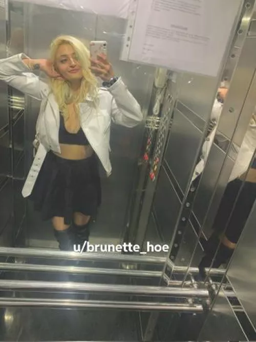 I’m so happy that I get to be in pretty outfits since I’m not in Iran anymore lol by brunette_hoe