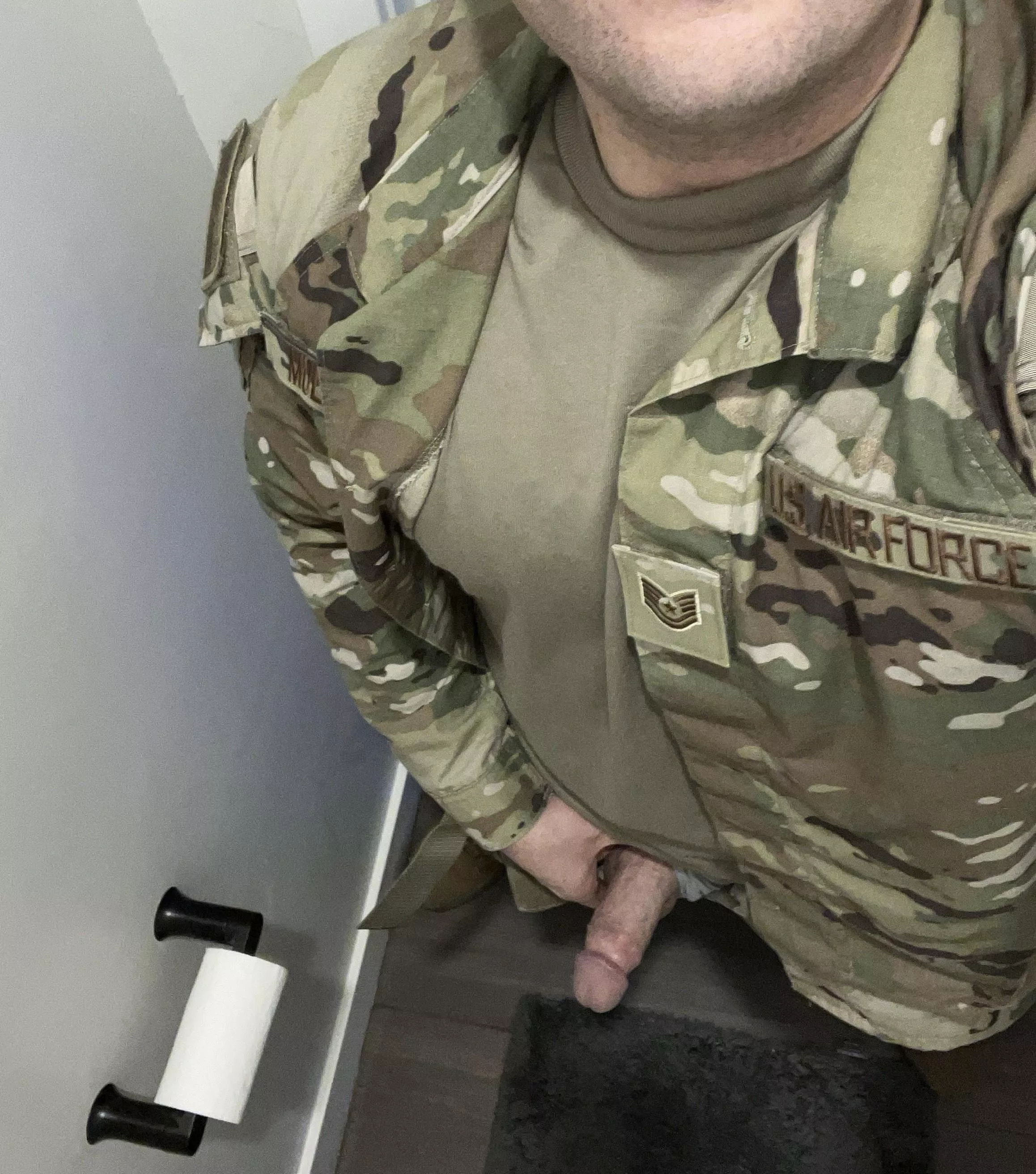 Late post, but fuck, the women on Reddit always get me going… anyone want to keep me company early tomorrow morning at work? posted by Someguy_7000