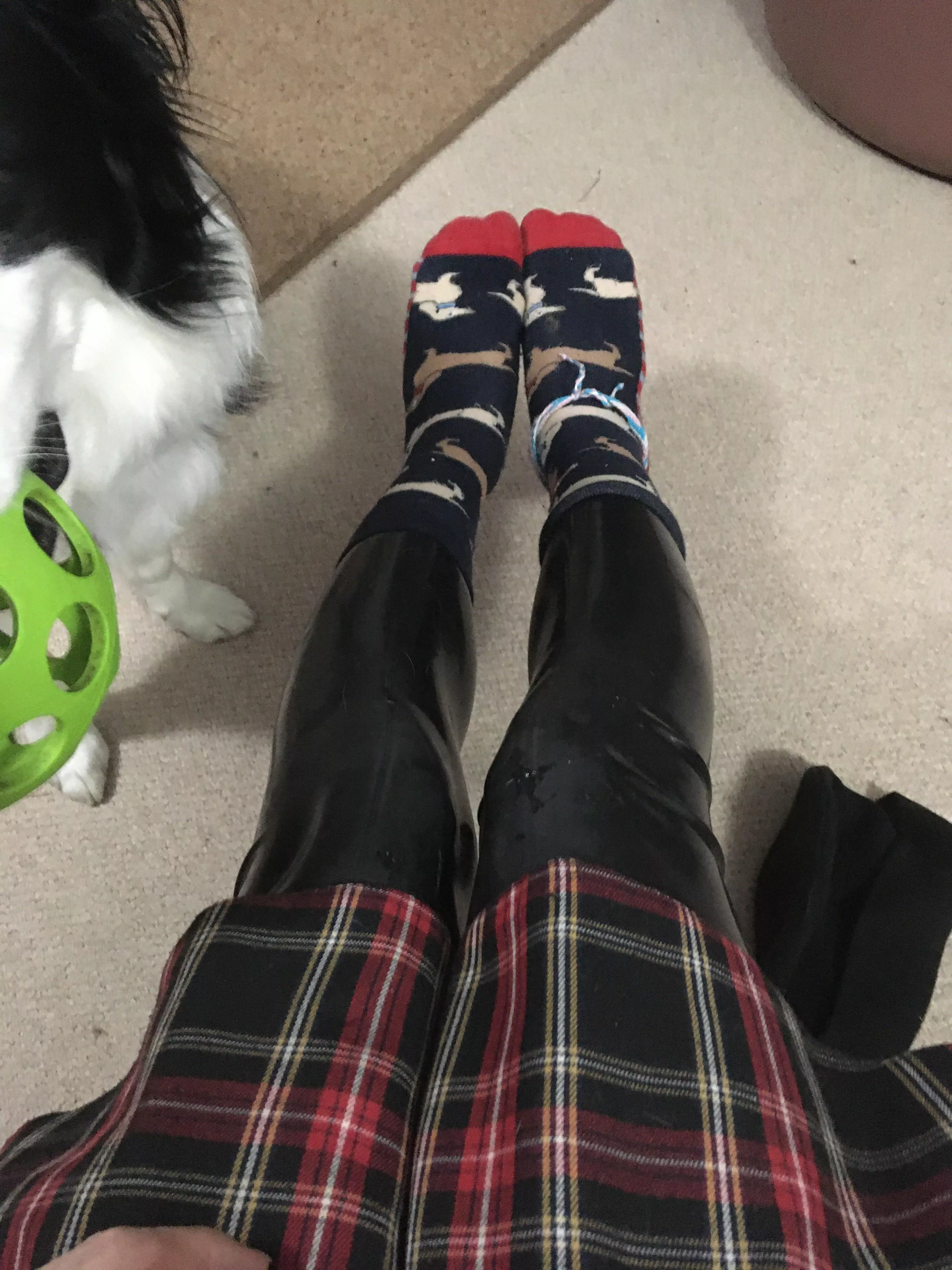 Latex stockings under skirt! posted by Simple-Sexy