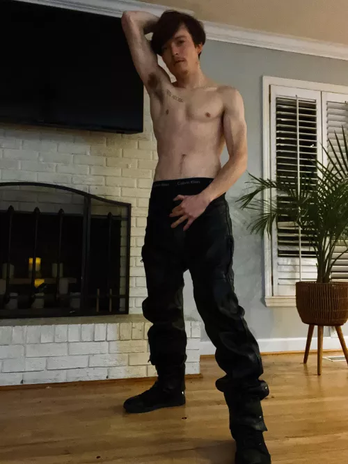 Leather and armpits? I think yes by LrgSky