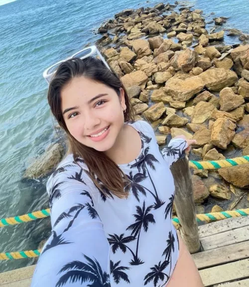 Loving the view (IUTR) by ziabulryoukop