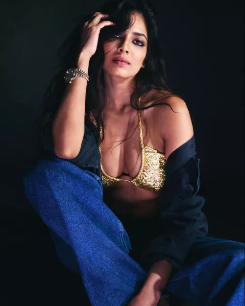 Malavika Mohan by Cautious_Mobile3622