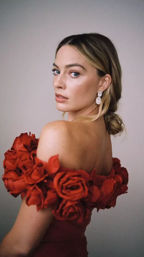 Margot Robbie by High_Mind