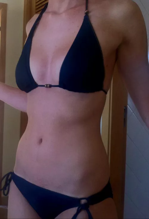 My favourite bikini last summer ☀️ by Prize_Thing_256