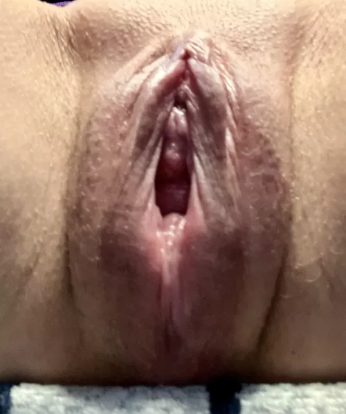 Nothing has been in my pussy for days and this is what it looks like! by FreckledFox4U