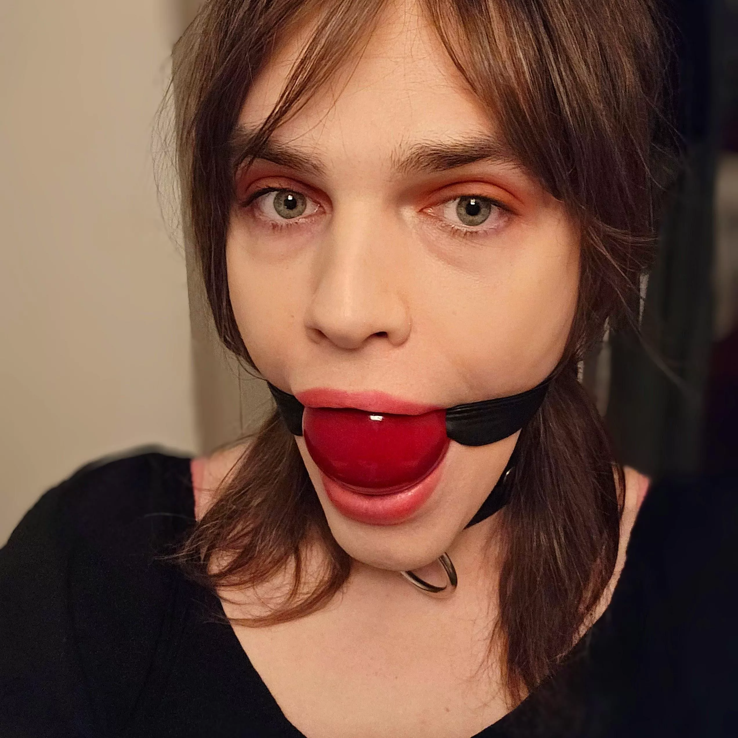 Nothing like a large ball gag that fills your mouth perfectly :3 posted by killkitty1