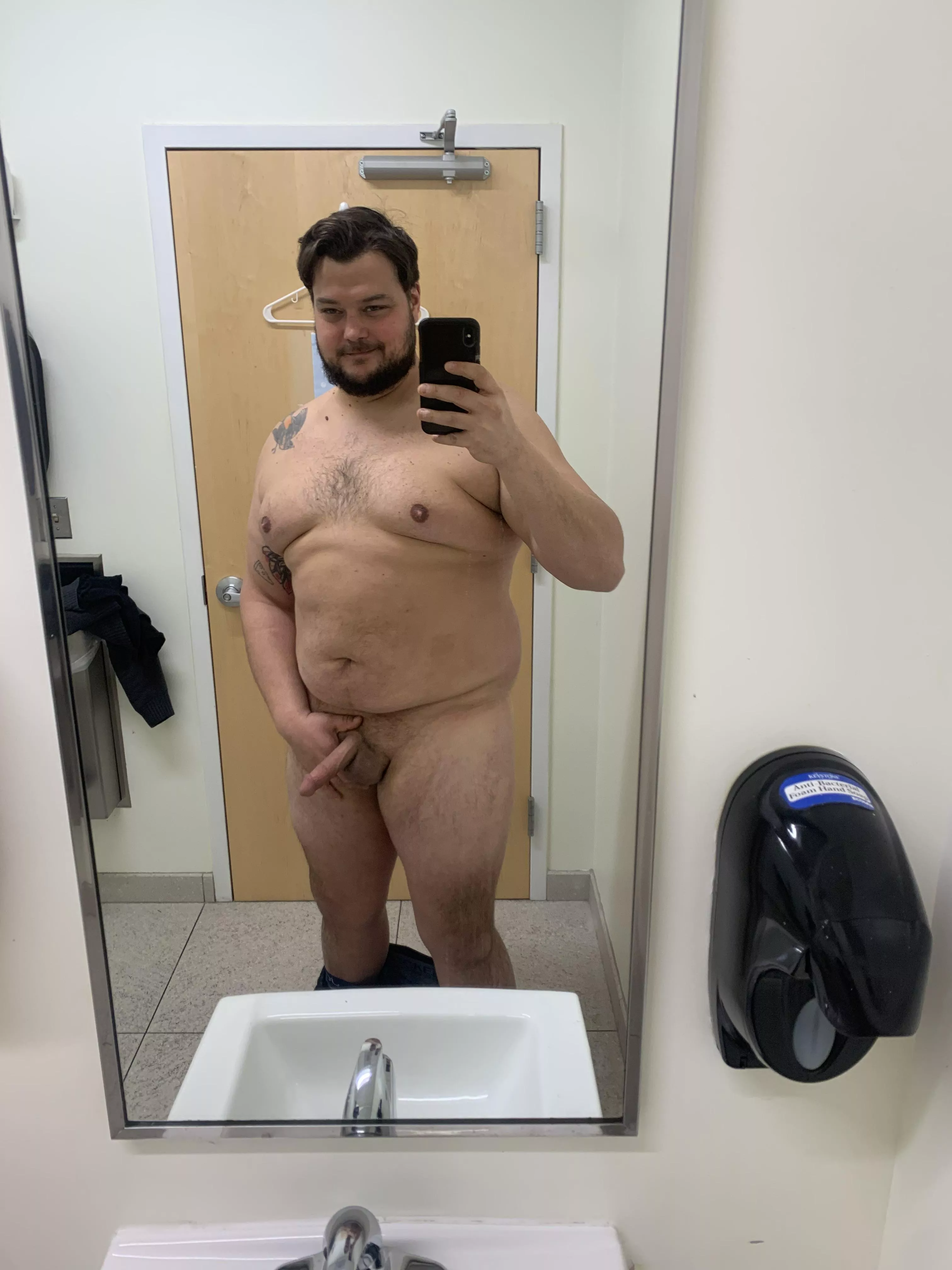 Now accepting work wife applications posted by lotiroafuera