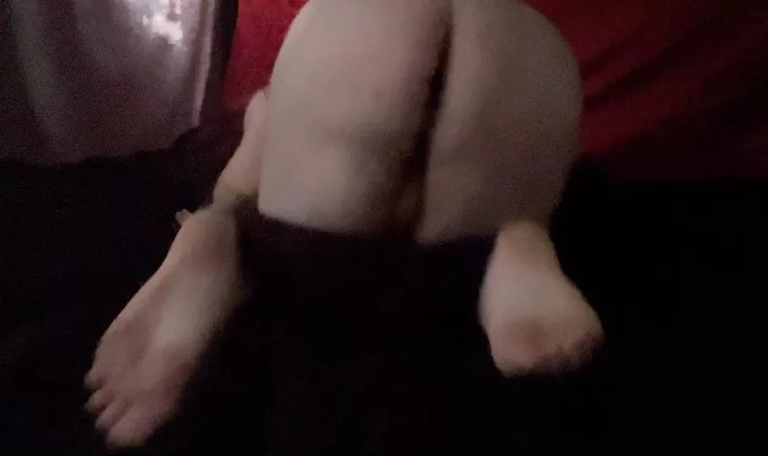 Oh god I’m just so clumsy 😨 by ArthuriaAlter