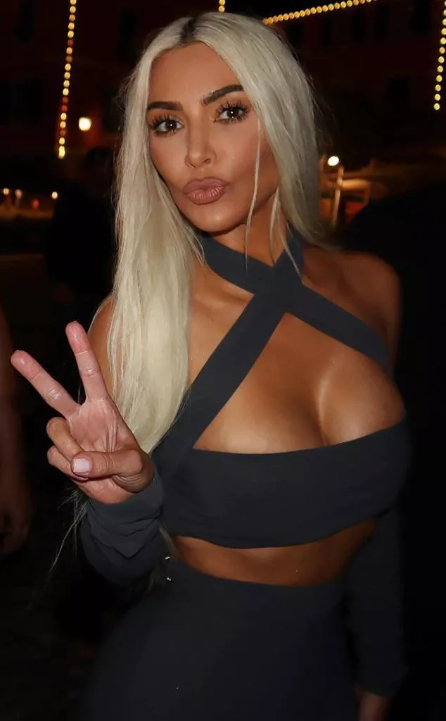 Peace! posted by Bigcockstud578